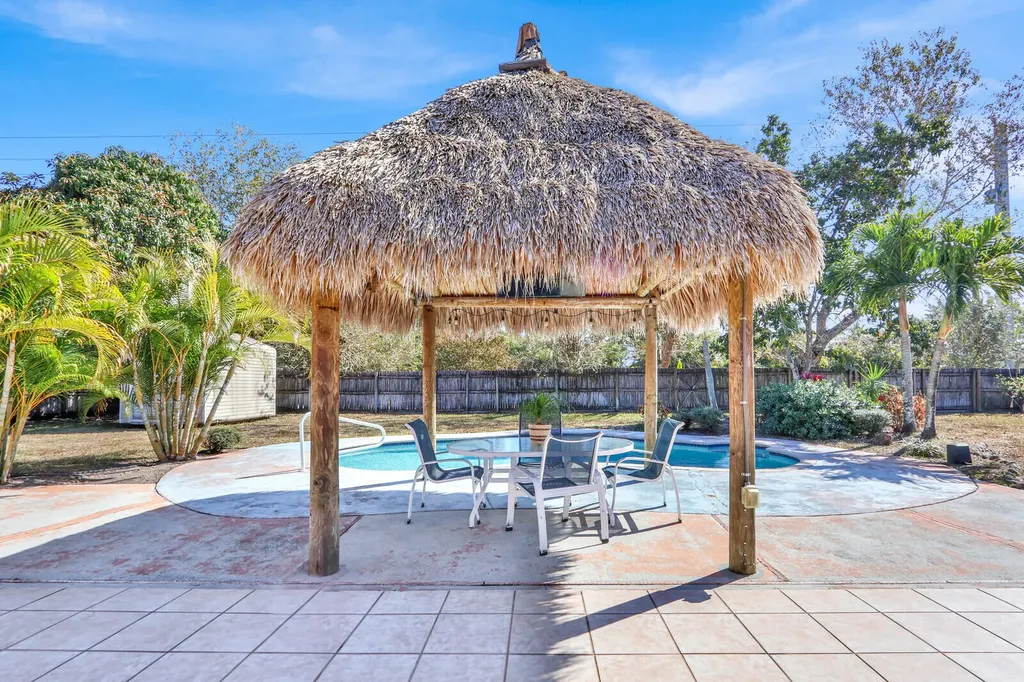 105 Sunflower Circle Royal Palm Beach FL 33411