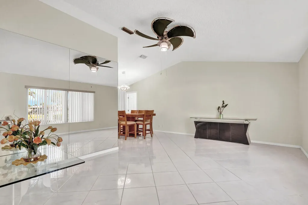 105 Sunflower Circle Royal Palm Beach FL 33411