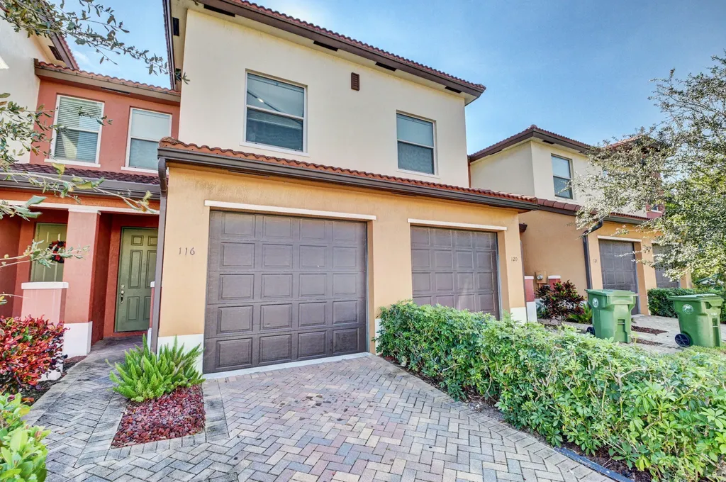 113 Harrington Court Palm Springs FL 33461