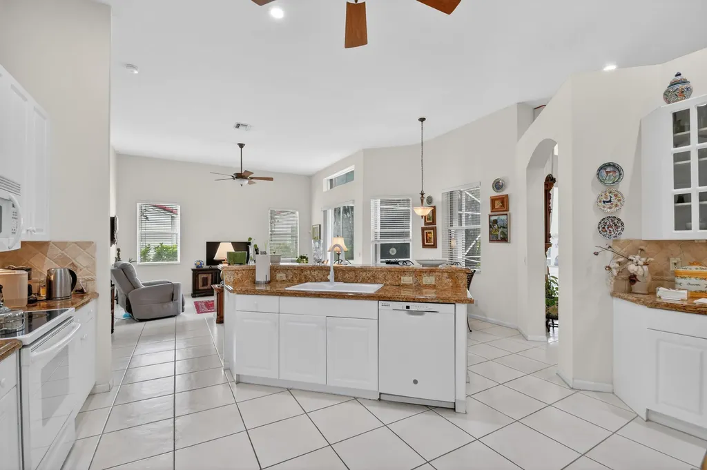 6715 Chimere Terrace Boynton Beach FL 33437
