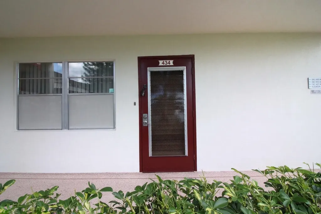 434 Fanshaw K Boca Raton FL 33434