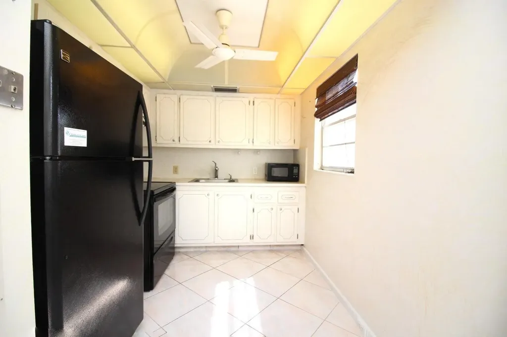434 Fanshaw K Boca Raton FL 33434