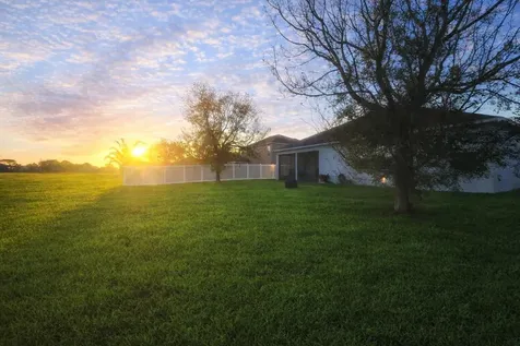 5915 NW Brianna Court Port St Lucie FL 34986