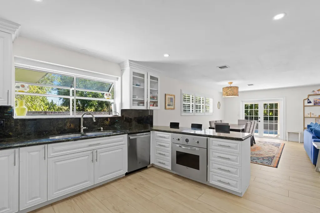 486 NW 1st Street Boca Raton FL 33432