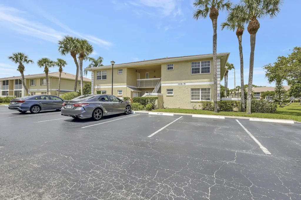 1538 SE Royal Green Circle Port St Lucie FL 34952