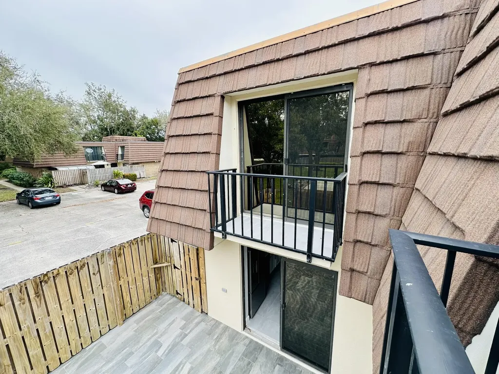 403 4th Lane Lane Palm Beach Gardens FL 33418
