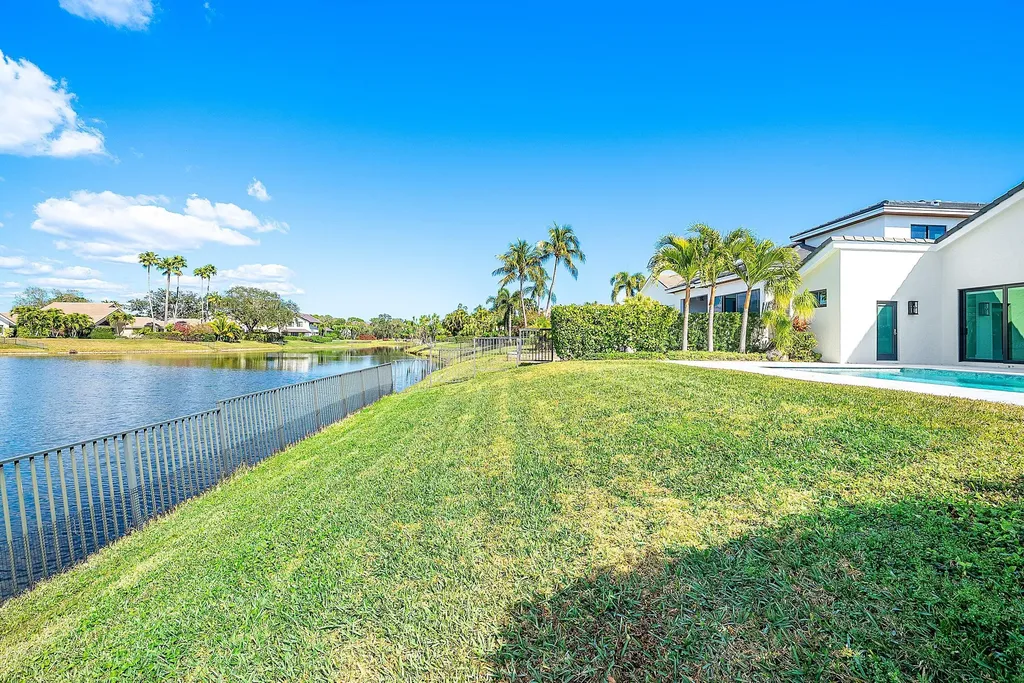 13765 Le Havre Drive Palm Beach Gardens FL 33410