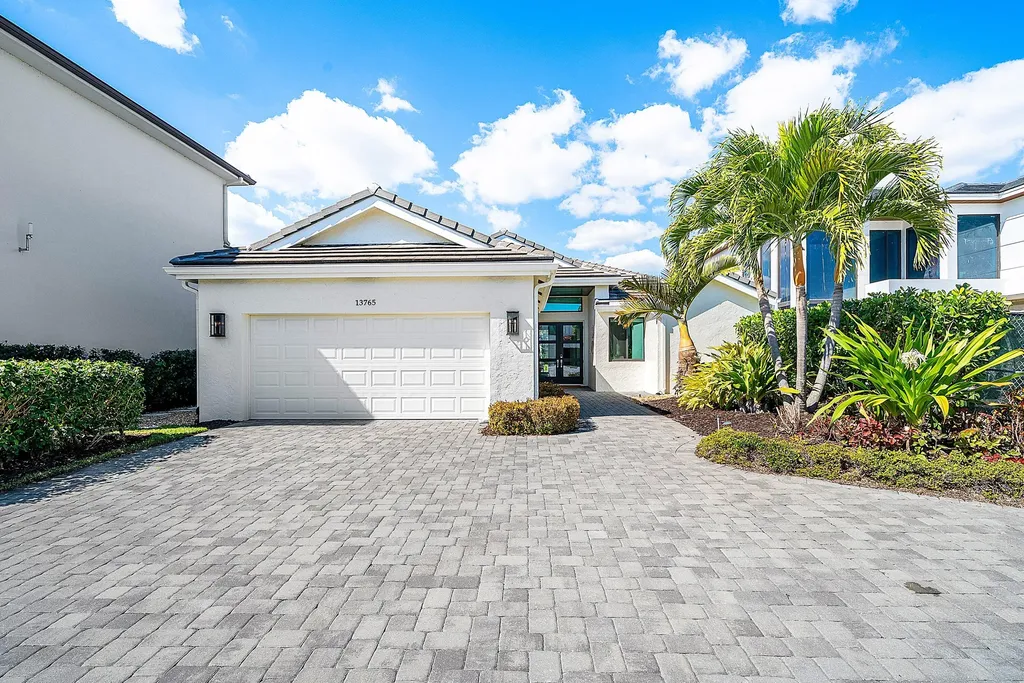 13765 Le Havre Drive Palm Beach Gardens FL 33410