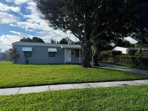 311 W 29th Street Riviera Beach FL 33404