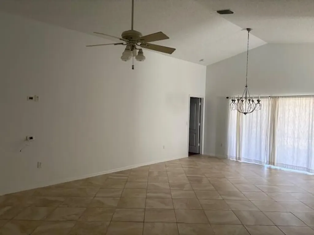 304 SW North Shore Boulevard N Port St Lucie FL 34986