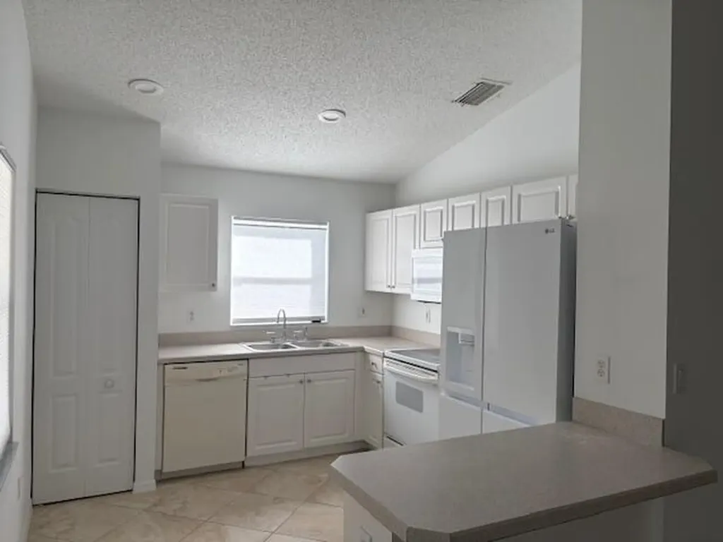 304 SW North Shore Boulevard N Port St Lucie FL 34986