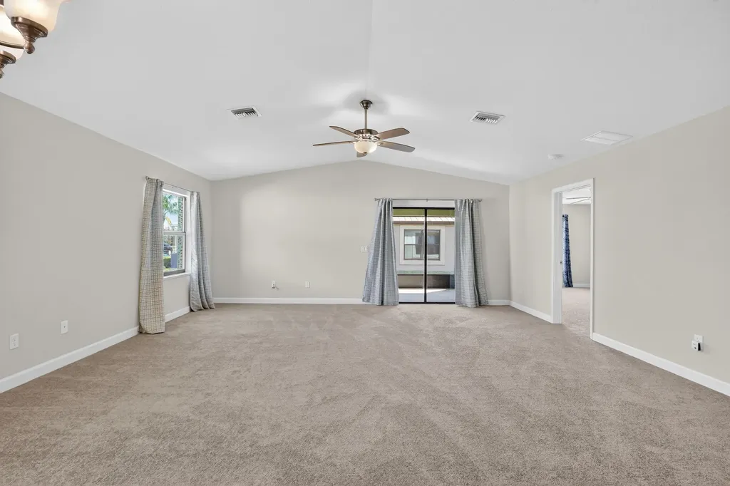 7 Aragon Lane Port St Lucie FL 34952