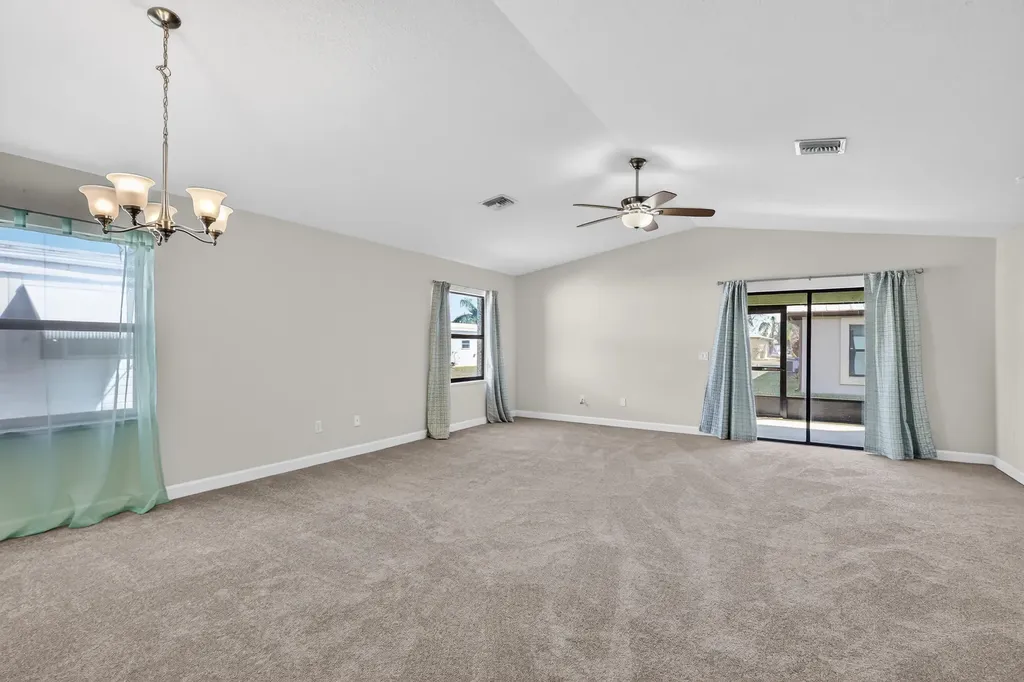 7 Aragon Lane Port St Lucie FL 34952