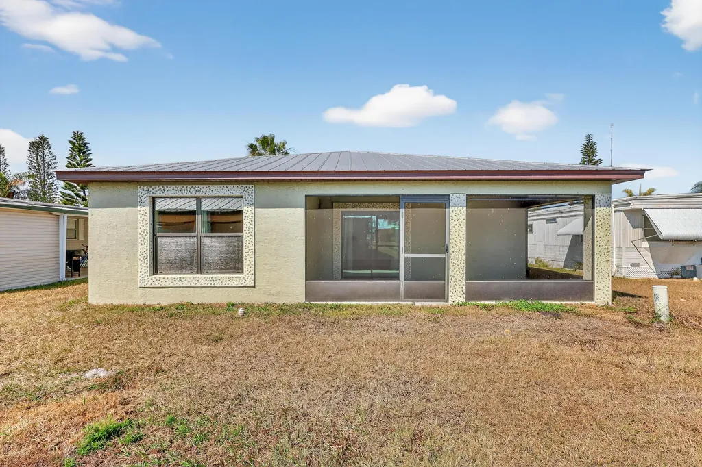 7 Aragon Lane Port St Lucie FL 34952