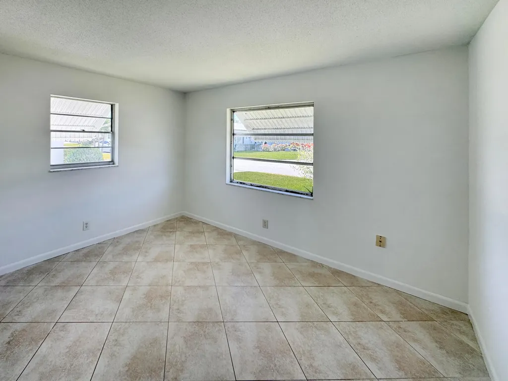 514 SW 20th Street Boynton Beach FL 33426