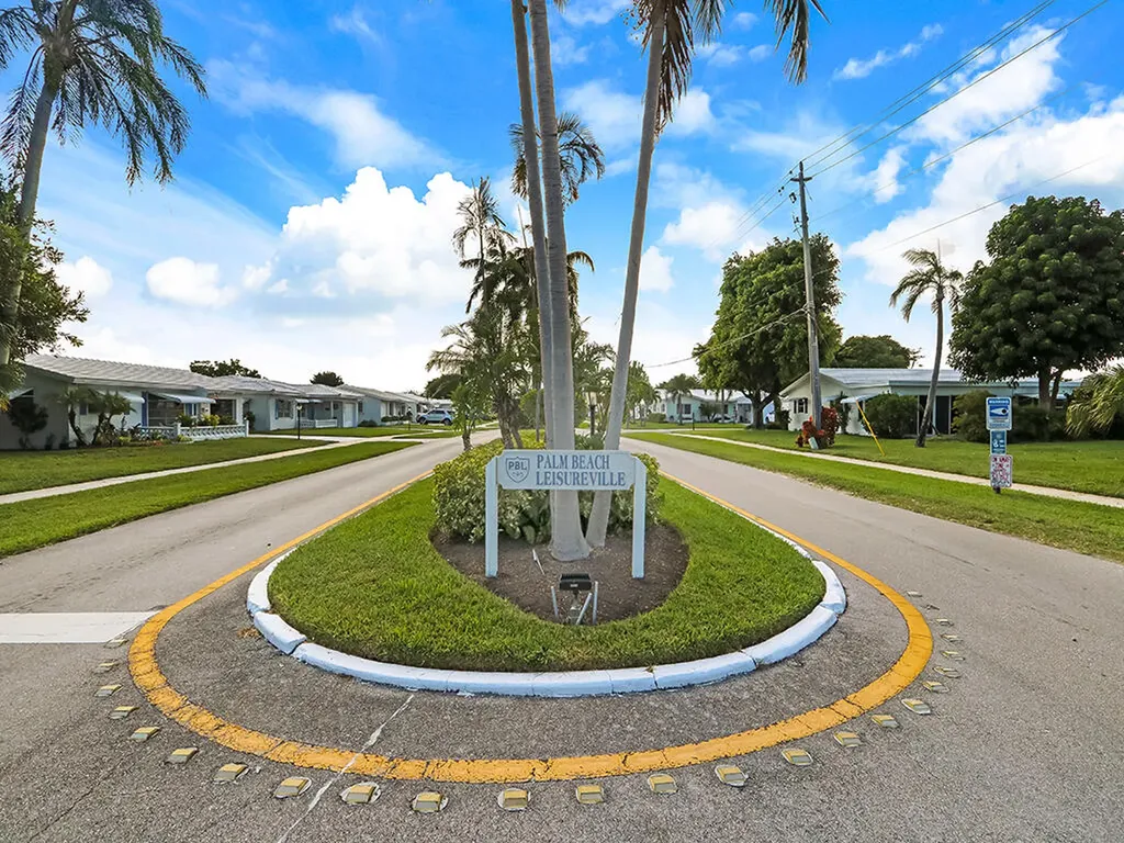 514 SW 20th Street Boynton Beach FL 33426