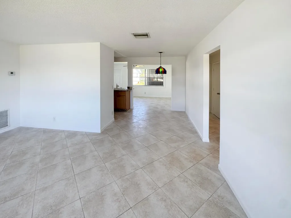 514 SW 20th Street Boynton Beach FL 33426