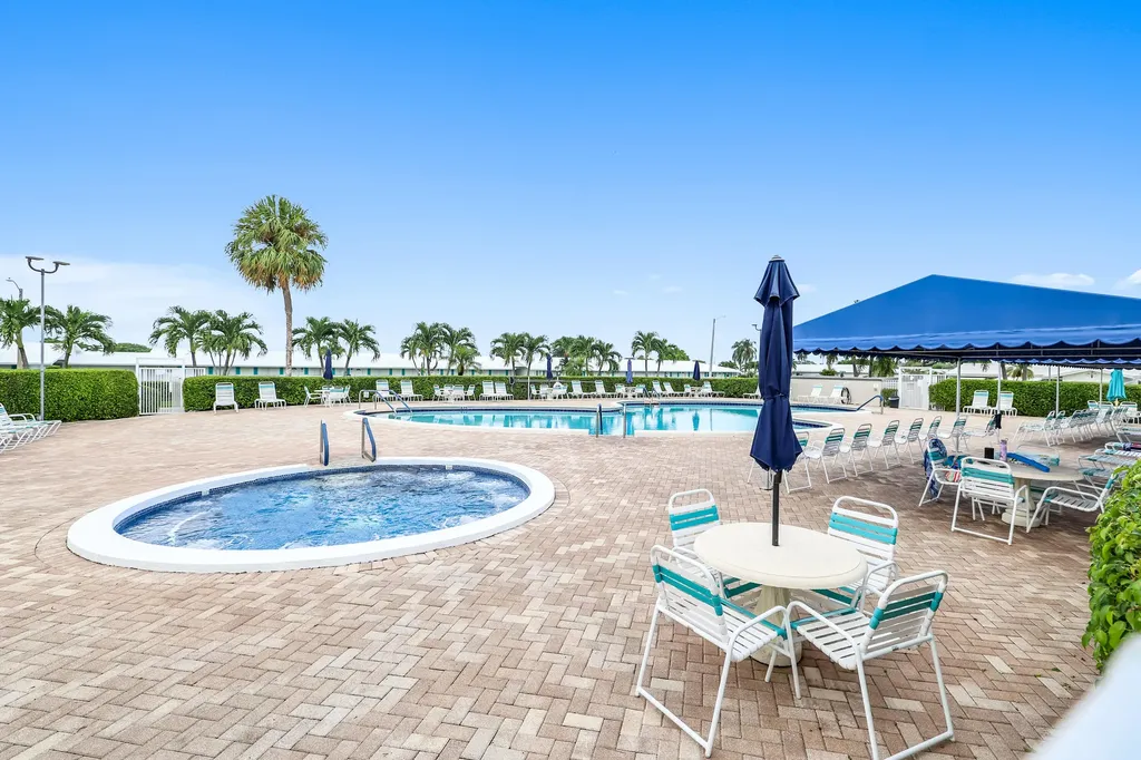 514 SW 20th Street Boynton Beach FL 33426