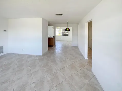 514 SW 20th Street Boynton Beach FL 33426