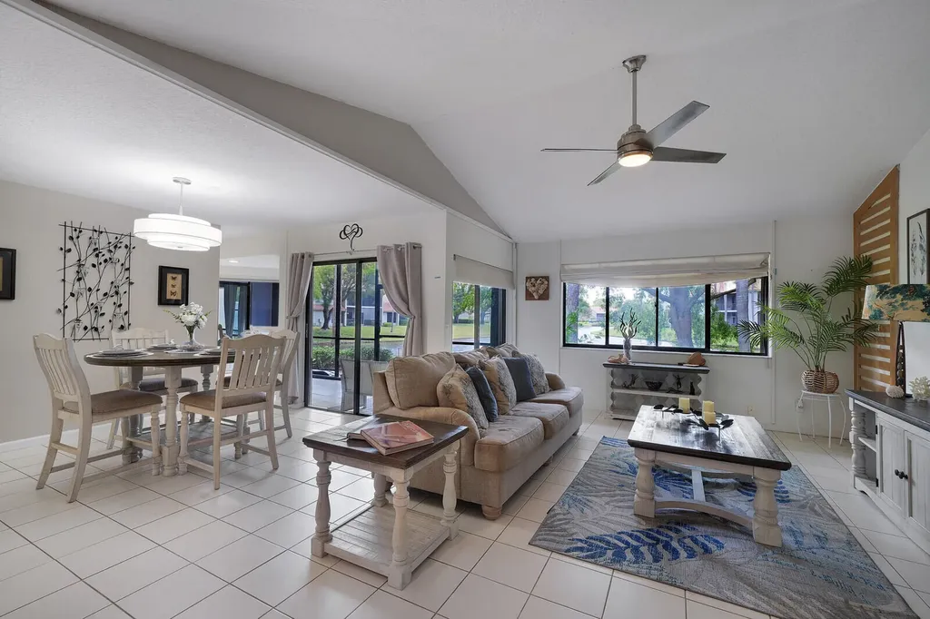 5521 Coach House Circle Boca Raton FL 33486