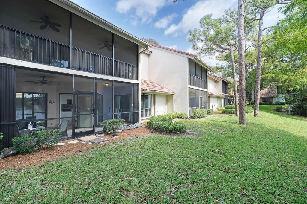 5521 Coach House Circle Boca Raton FL 33486