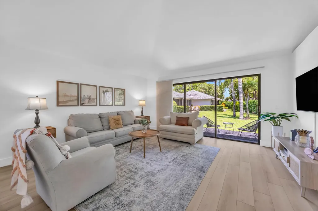 836 Club Drive Palm Beach Gardens FL 33418