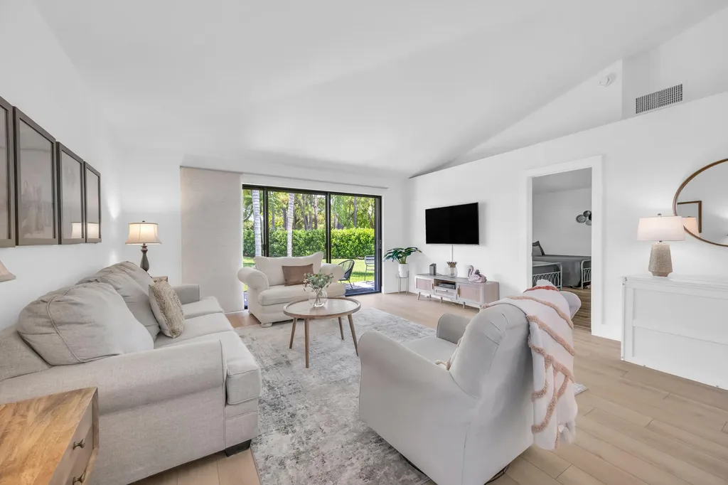 836 Club Drive Palm Beach Gardens FL 33418