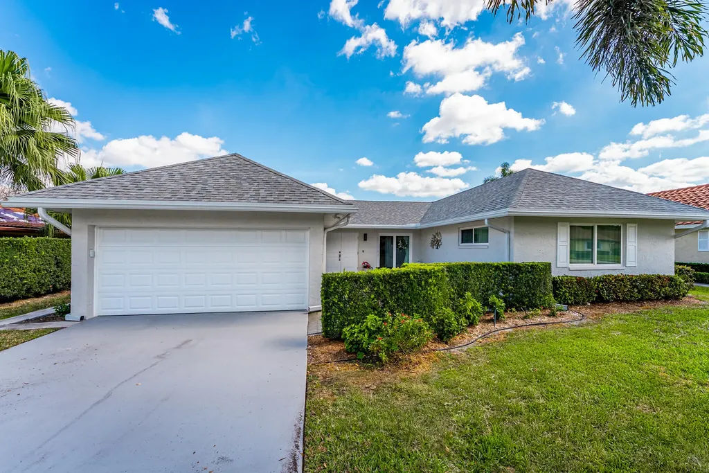 10370 Greentrail Drive N Boynton Beach FL 33436