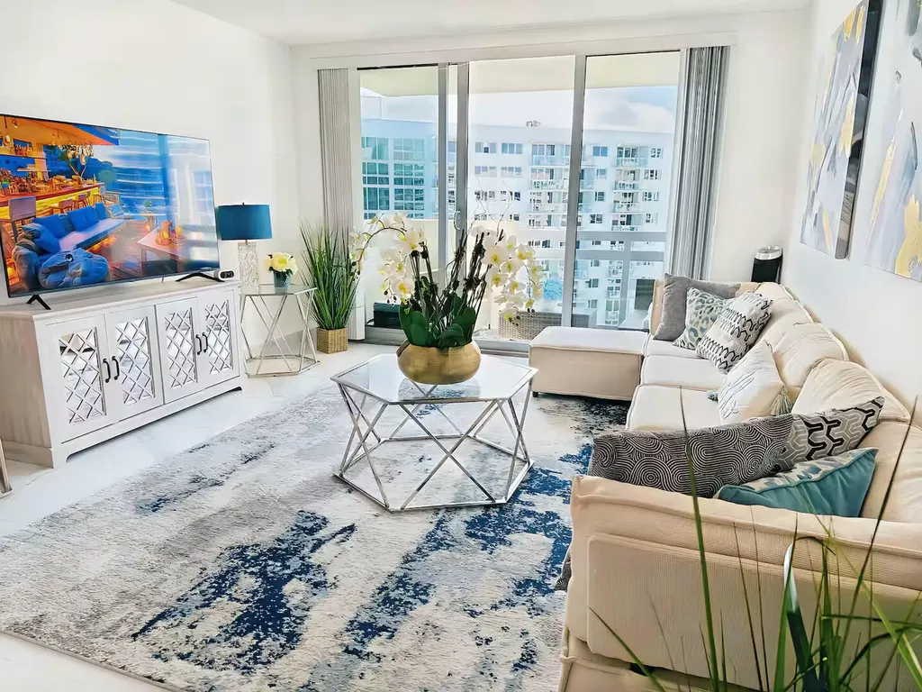 1500 Bay Road Miami Beach FL 33139