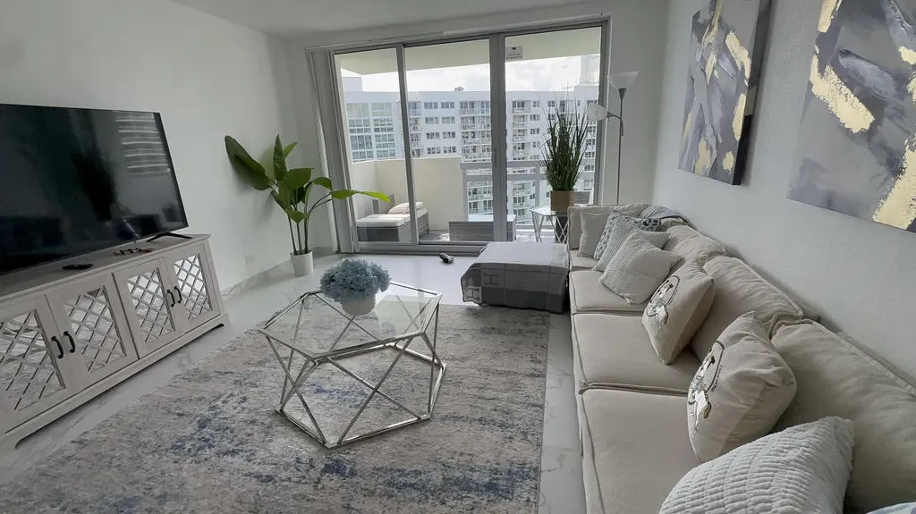 1500 Bay Road Miami Beach FL 33139