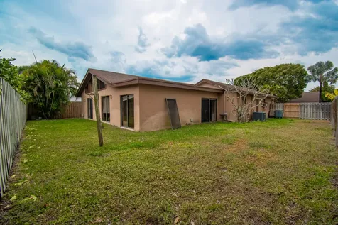 21566 Arbor Way Boca Raton FL 33433