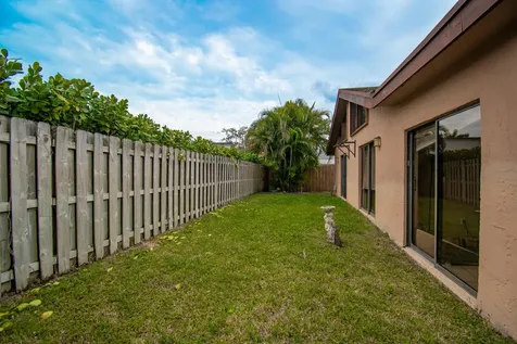 21566 Arbor Way Boca Raton FL 33433