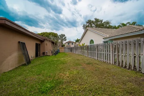 21566 Arbor Way Boca Raton FL 33433
