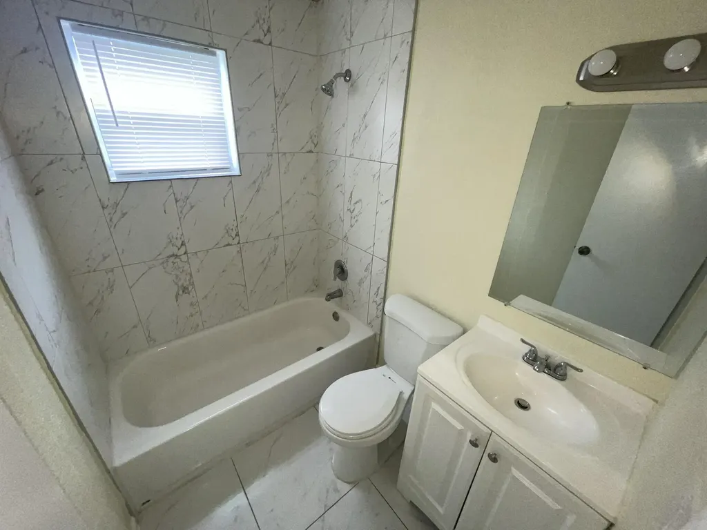 5320 Harriet Place West Palm Beach FL 33407