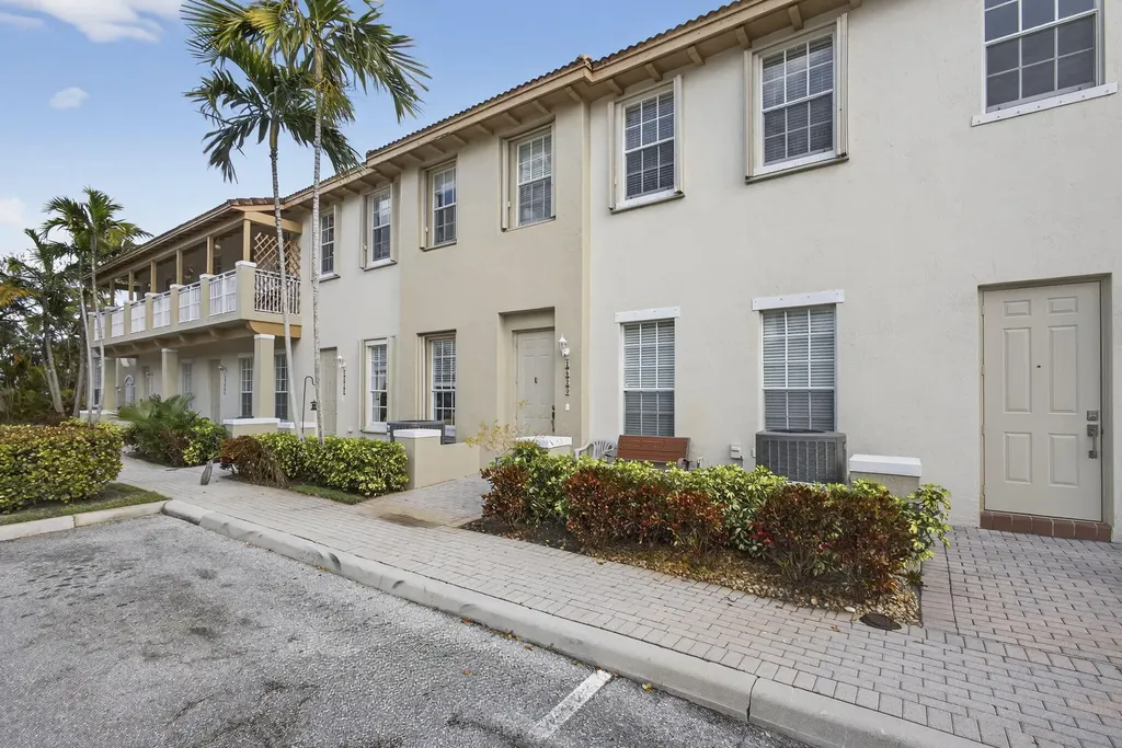 2520 NW 4th Street Boynton Beach FL 33426