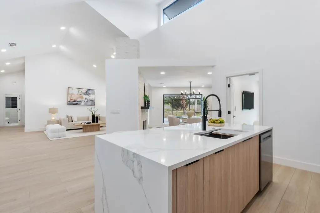 3093 NW 28th Terrace Boca Raton FL 33434