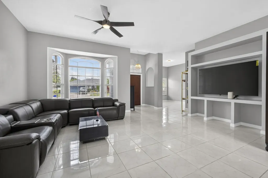 102 Brook Woode Court Royal Palm Beach FL 33411