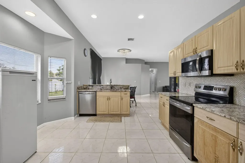 102 Brook Woode Court Royal Palm Beach FL 33411