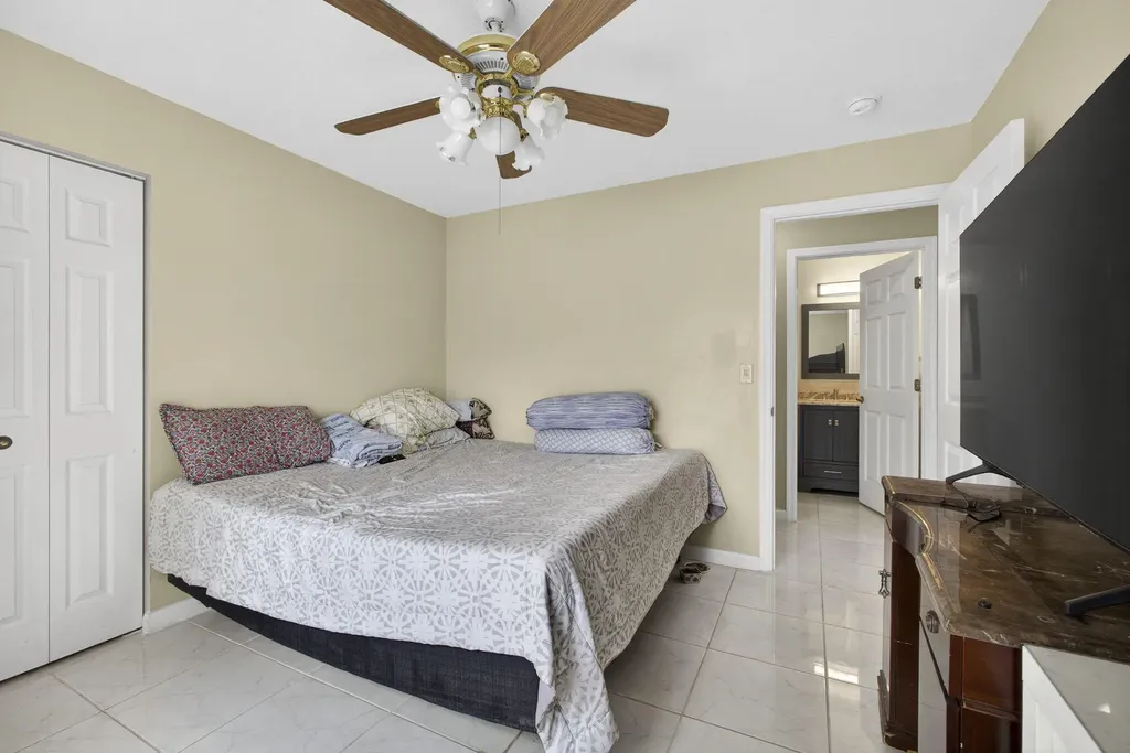 102 Brook Woode Court Royal Palm Beach FL 33411