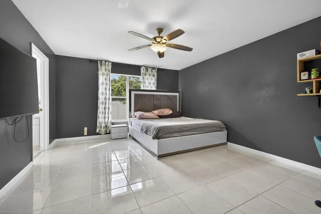 102 Brook Woode Court Royal Palm Beach FL 33411