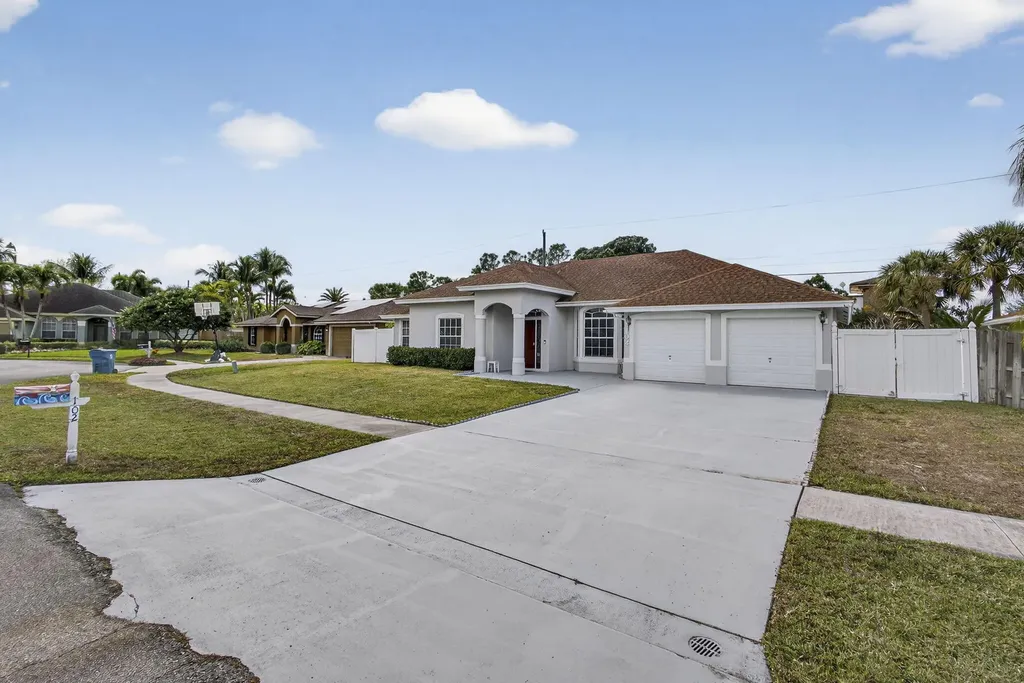 102 Brook Woode Court Royal Palm Beach FL 33411
