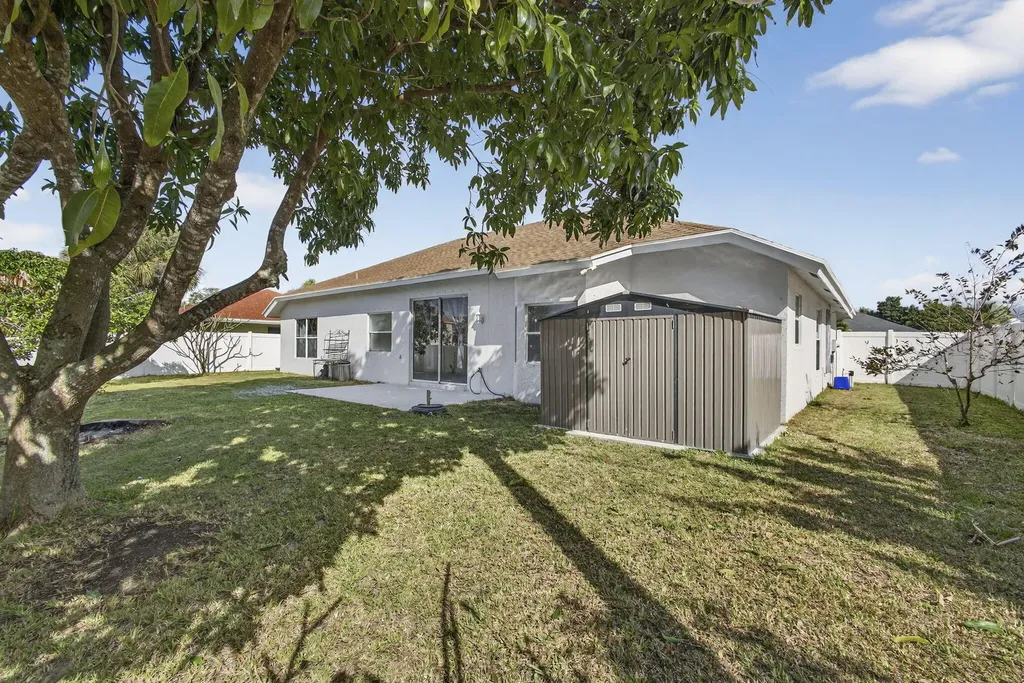 102 Brook Woode Court Royal Palm Beach FL 33411