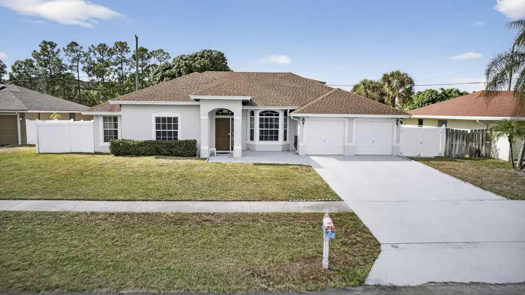102 Brook Woode Court Royal Palm Beach FL 33411
