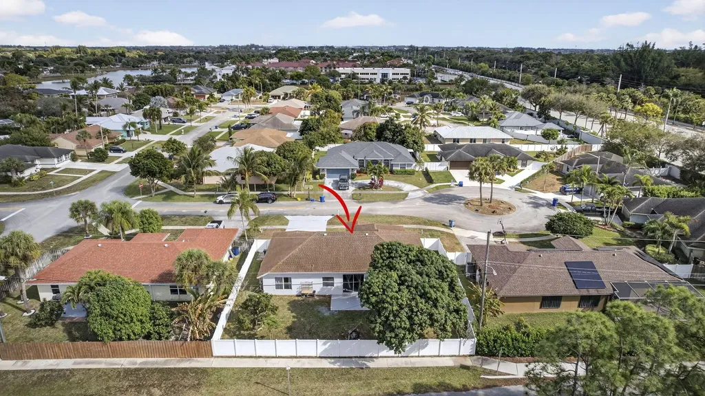 102 Brook Woode Court Royal Palm Beach FL 33411