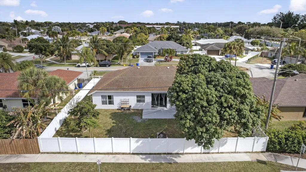 102 Brook Woode Court Royal Palm Beach FL 33411