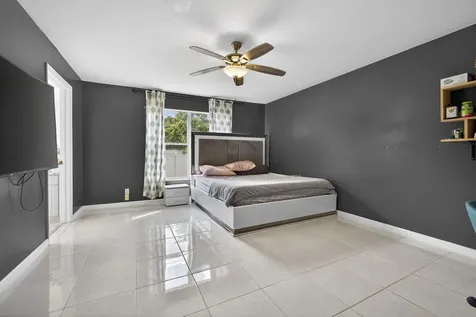 102 Brook Woode Court Royal Palm Beach FL 33411