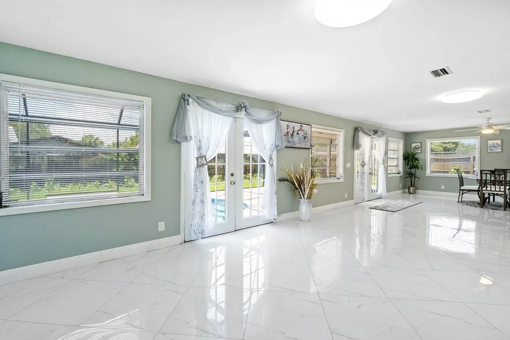 1837 16th Avenue N Lake Worth Beach FL 33460