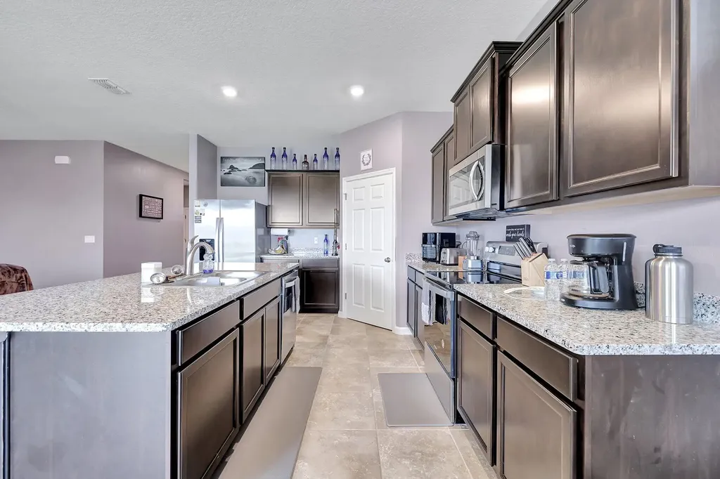 6343 NW Regent Street Port St Lucie FL 34983