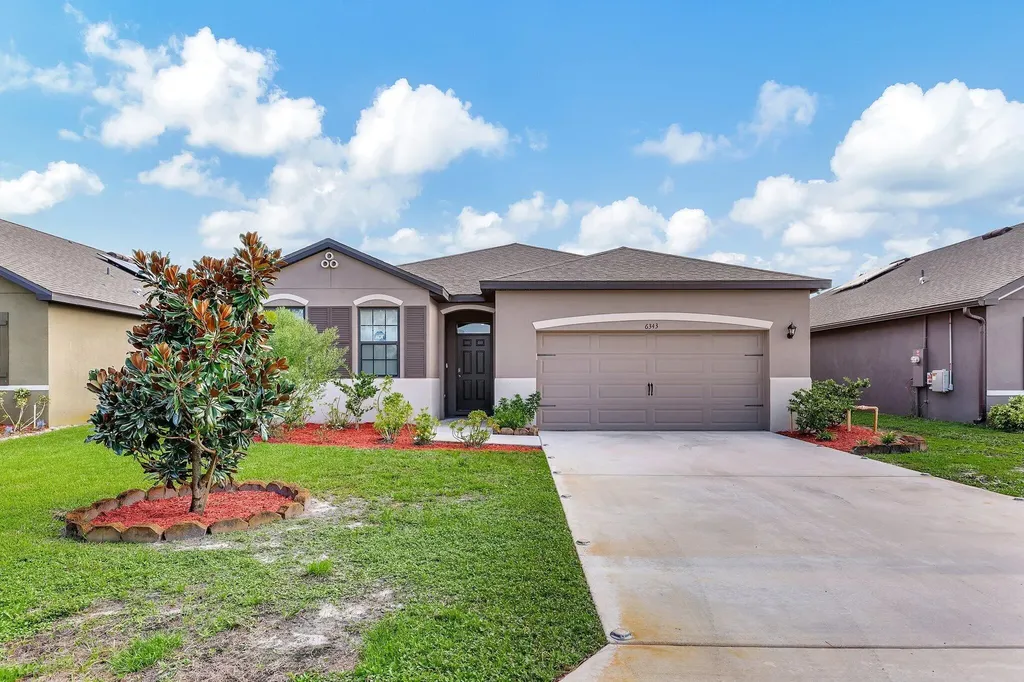 6343 NW Regent Street Port St Lucie FL 34983