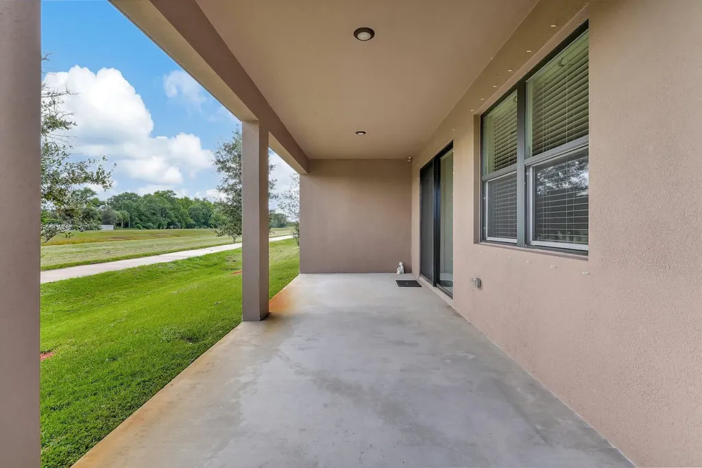 6343 NW Regent Street Port St Lucie FL 34983
